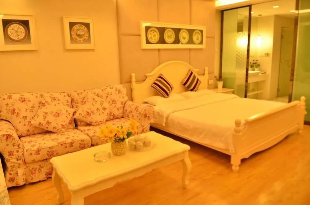 Four Leaf Clover Boutique Apartment Hotel
