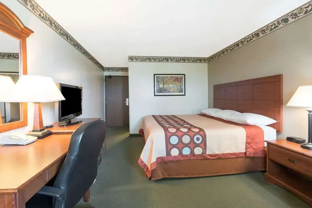 Super 8 by Wyndham Bemidji MN