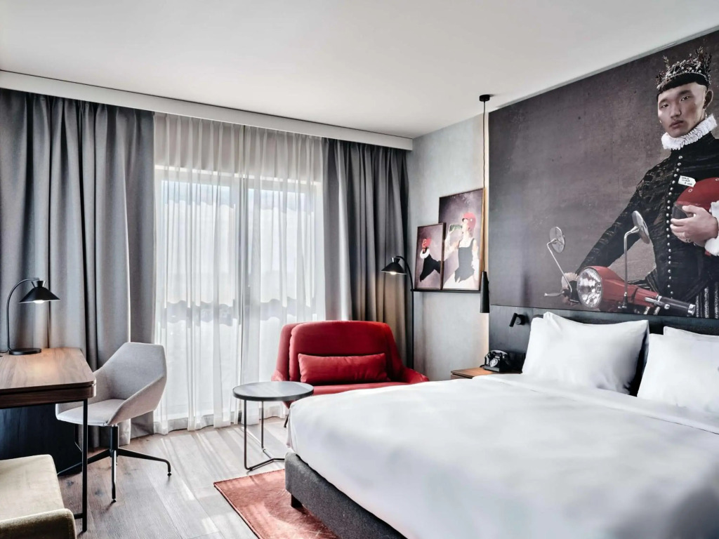 Radisson RED Hotel & Radisson RED Apartments, Kraków