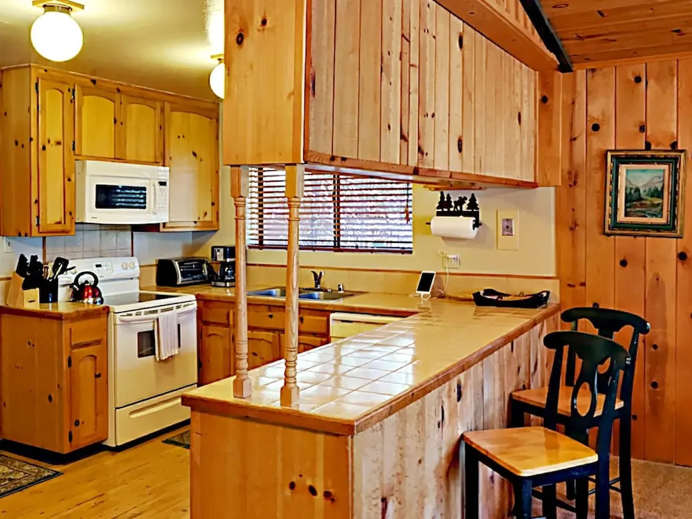 4BR 3BA Tahoe Donner House by RedAwning