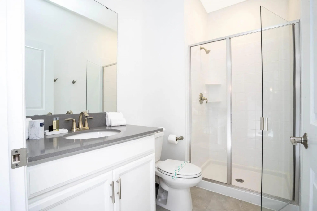 Cozy Townhome Near Disney Parks