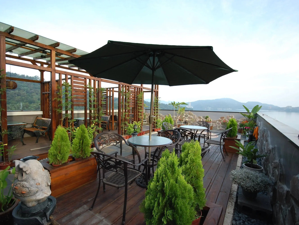 Cherry Feast Resort