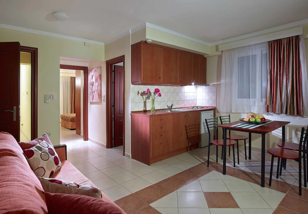 Avantis Suites Hotel