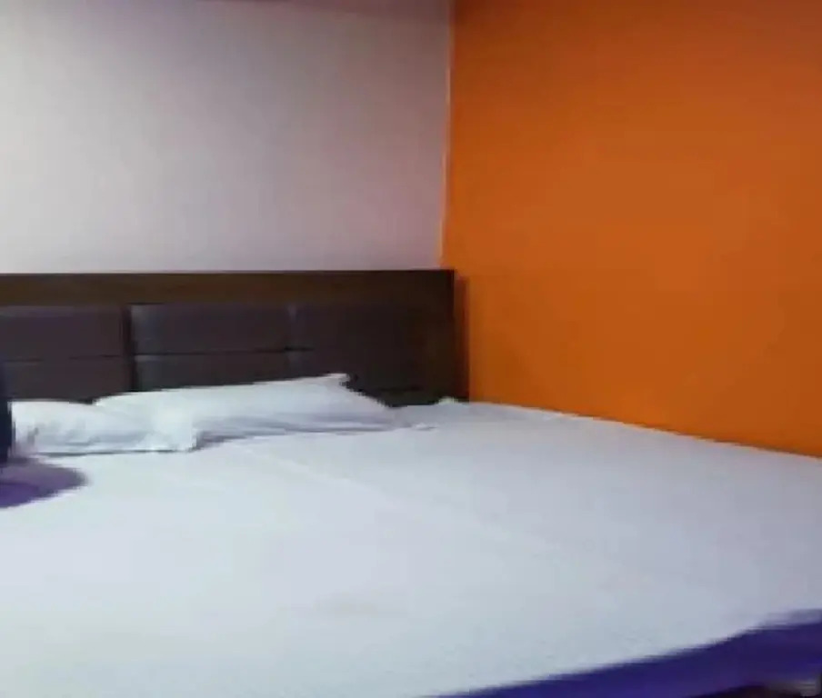 Goroomgo Sunder Guest House Gorakhpur