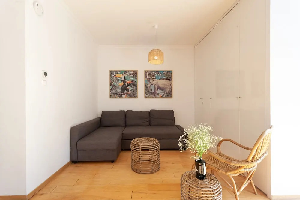 Liberty Penthouse Three-Bedroom Apartment - by LU Holidays