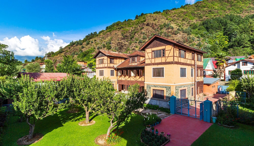 Lakshmi Guest House