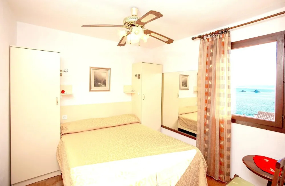 Villa With 4 Bedrooms In Seget Vranjica, With Wonderful Sea View, Private Pool, Enclosed Garden - 80