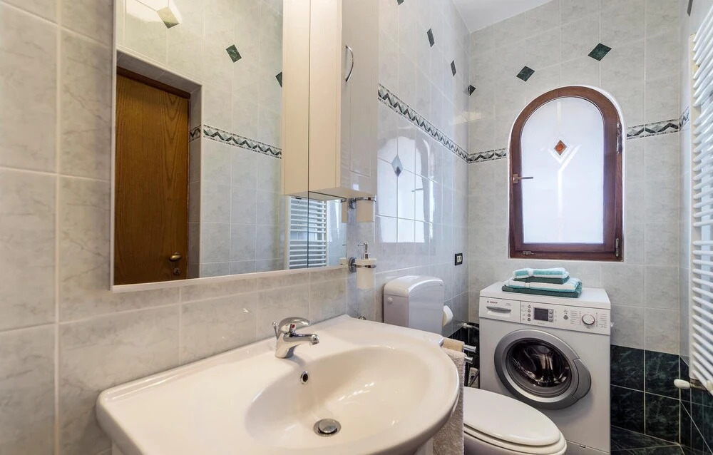 Stunning Apartment in Rovinj With Wifi and Outdoor Swimming Pool