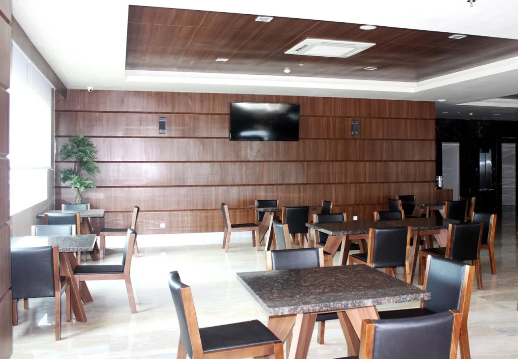 Demelia Hotel