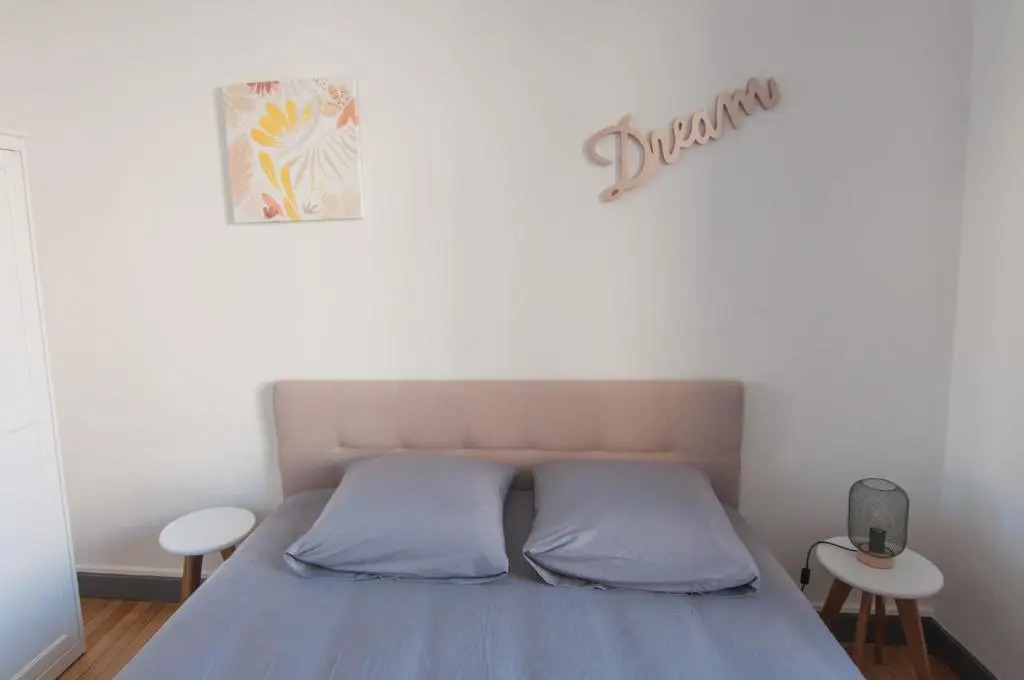 Bel appartement Tours Centre 2 chambres, 6 pers "Pied-à-Tours"