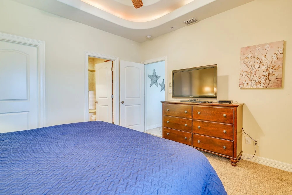 South Padre Island Condo Near Beach w/ Balcony!