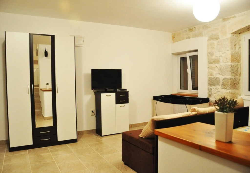 Oasis - SA1(2+2) in Veli Rat