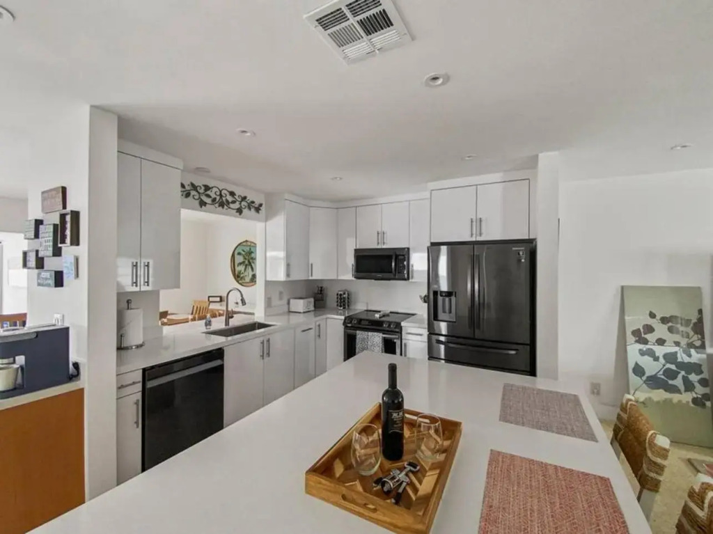 Seahorse Villa 2 2br2ba home with dipping pool