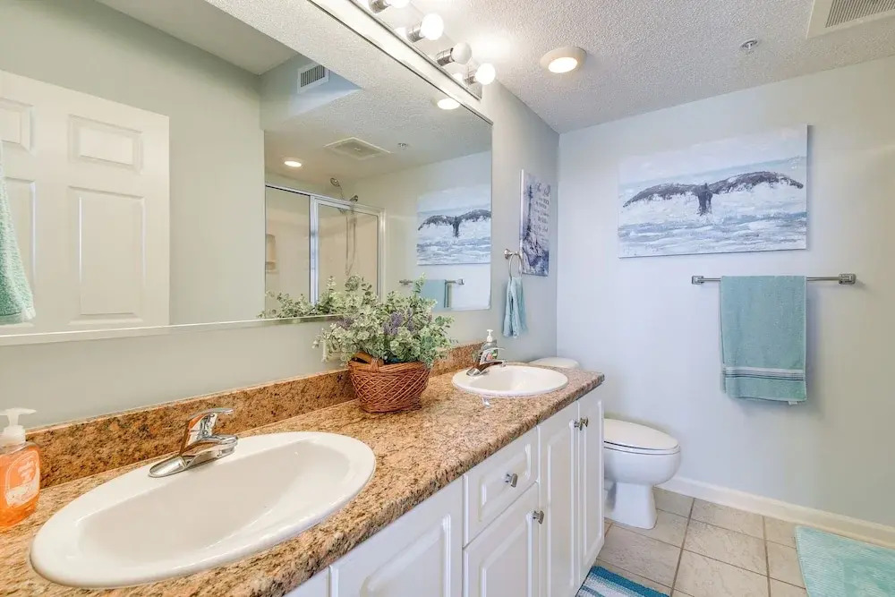 Barefoot Resort Condo ~ 2 Mi to Beach Access!