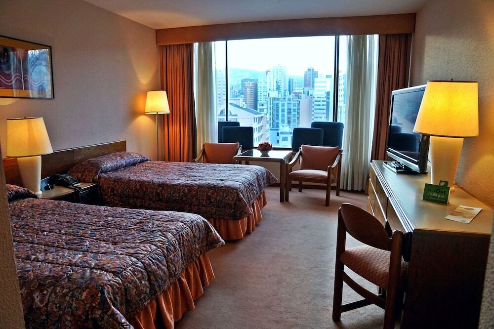 Real Plaza Hotel & Convention Center