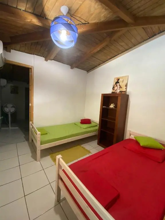 Cottage piscine, 3 chambres, 5 min plage, BBQ