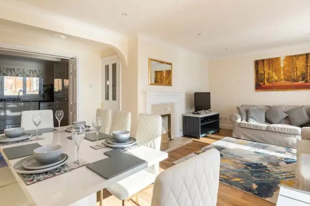Abingdon House - 4 BR on the Marina