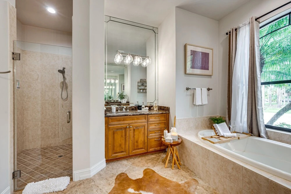 7 Mi to Great Wolf Lodge Water Park: Luxury House