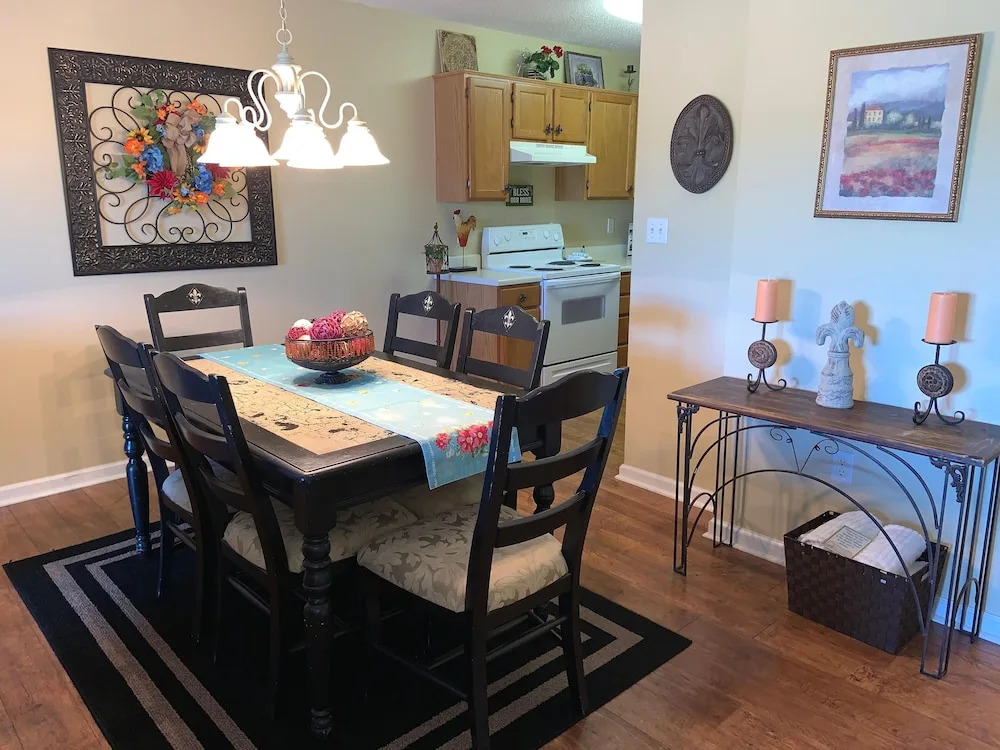 Whispering Pines 252