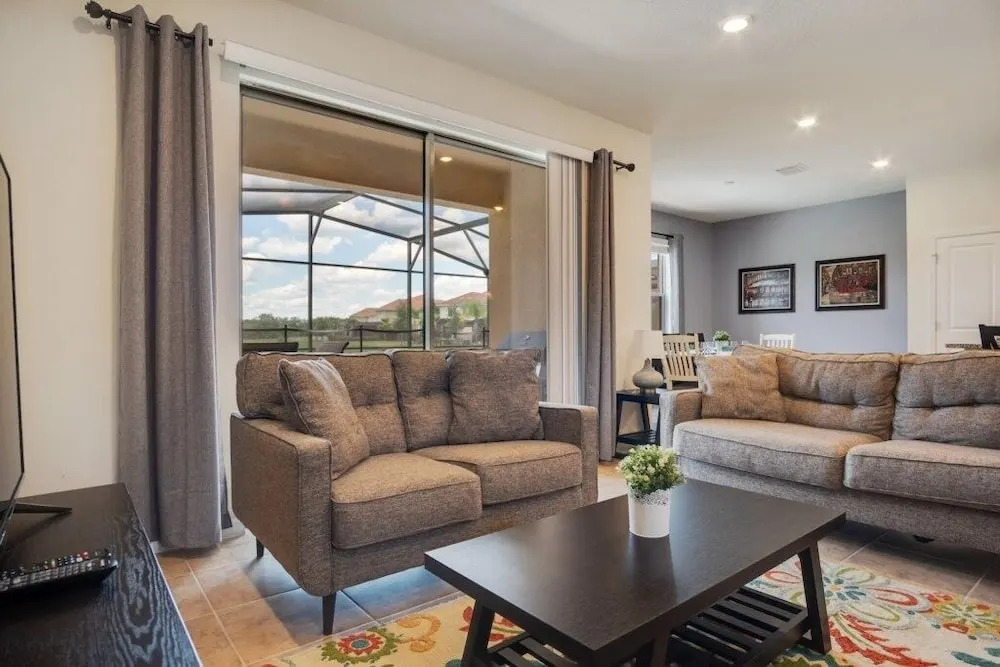 Spacious 5bd Pool Hm W/ Spa, Wifi-solterra 5441 5 Bedroom Home