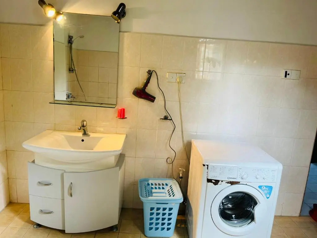 Hide Out Apartment