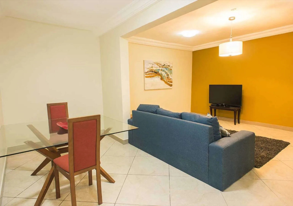 Earl Heights Suites Hotel