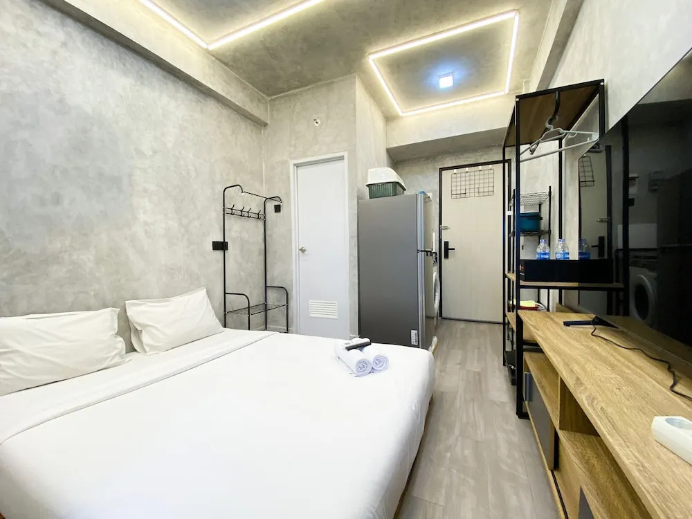 Fully Furnished And Homey Studio Grand Kamala Lagoon Apartment