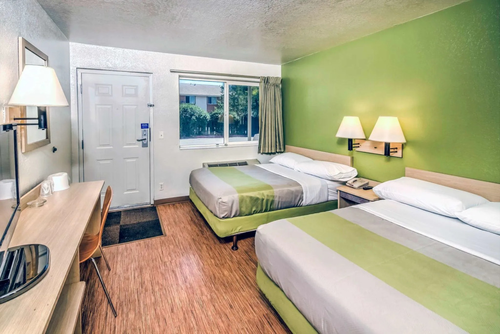 Motel 6 Colorado Springs, CO - South/Metro Area