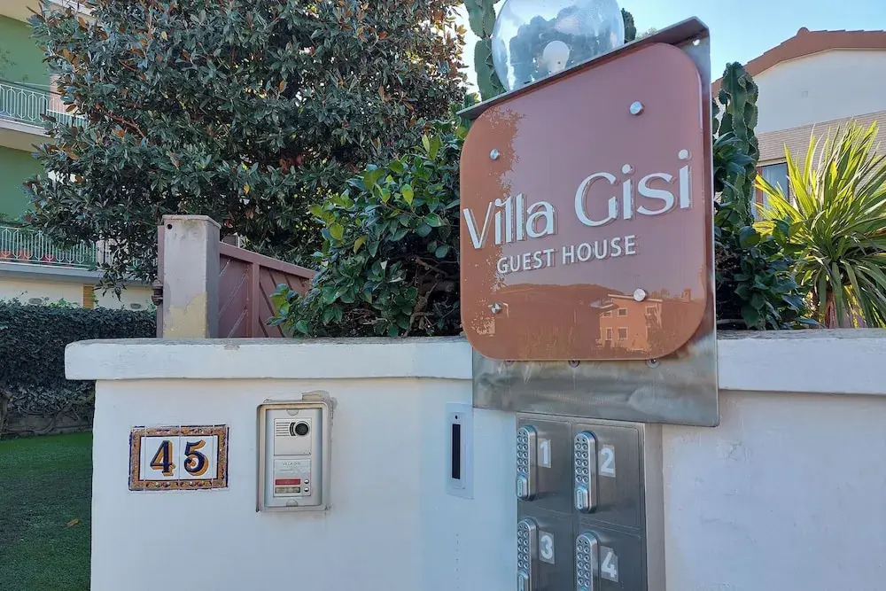 Villa Gisi Guest House