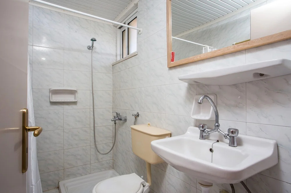 Elarin studios & apartments