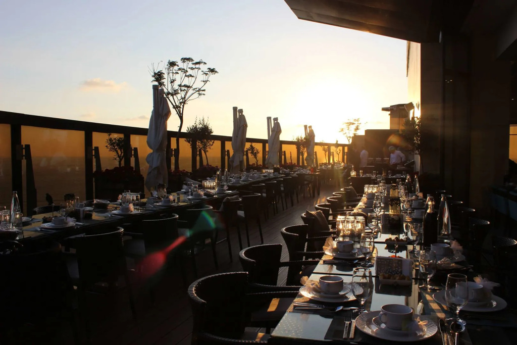 Lancaster Raouche Hotel