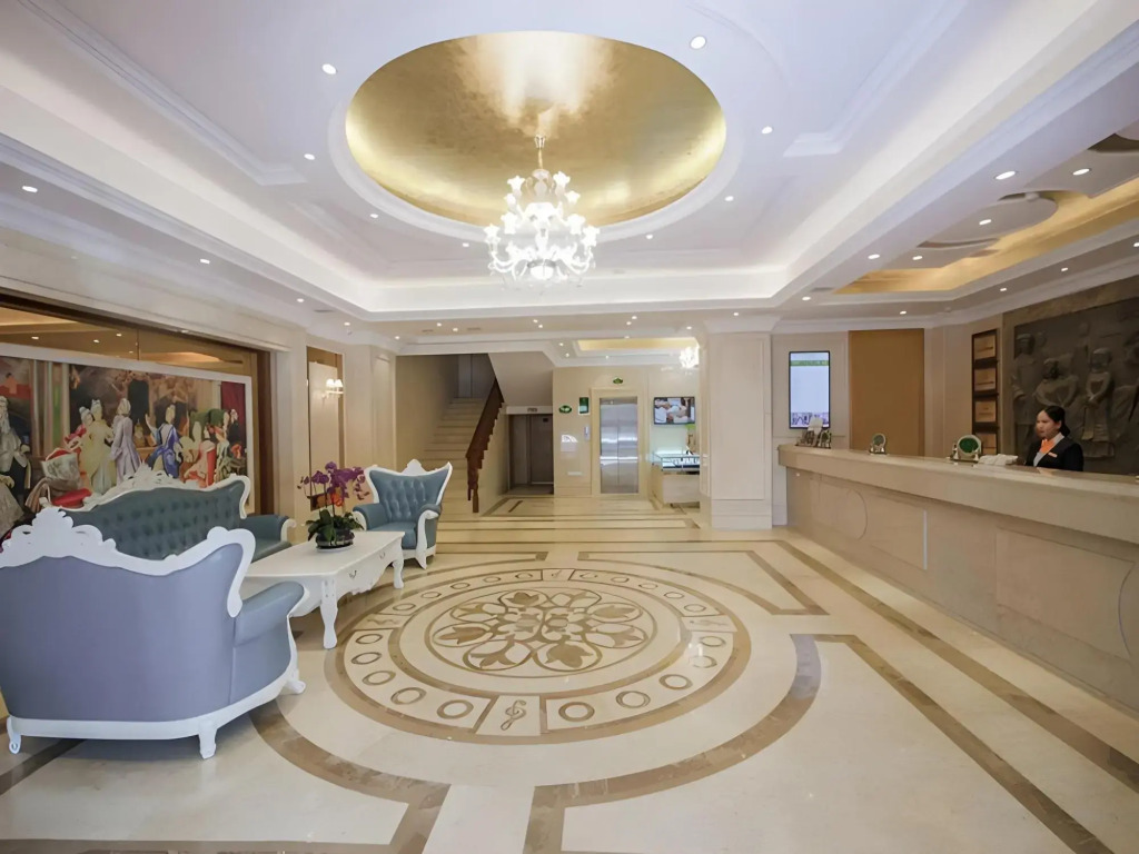 Vienna Hotel (Lhasa Potala Palace West Beijing Road)