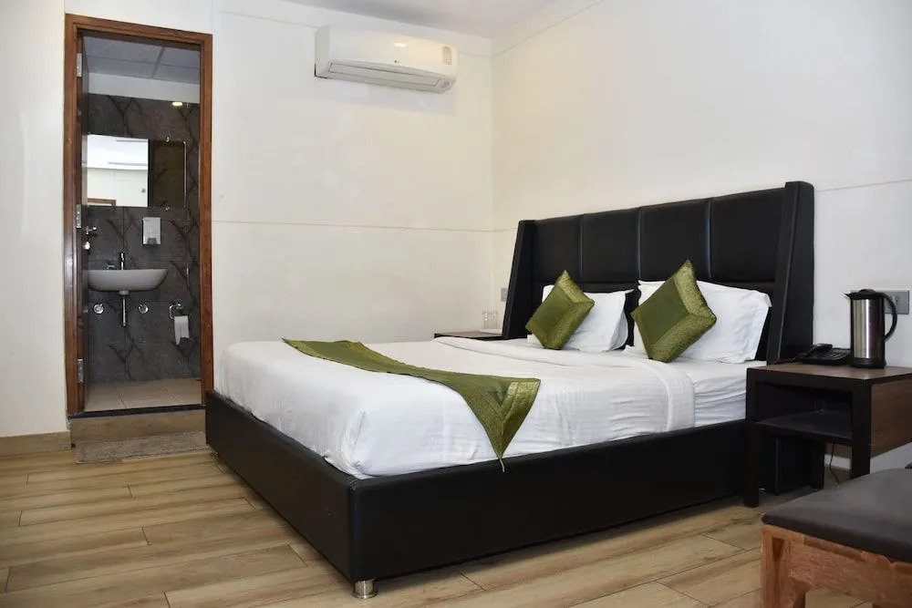 Hotel 360