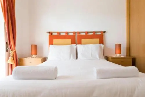 BE LOST - Guest House