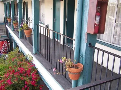 Fiesta Inn & Suites