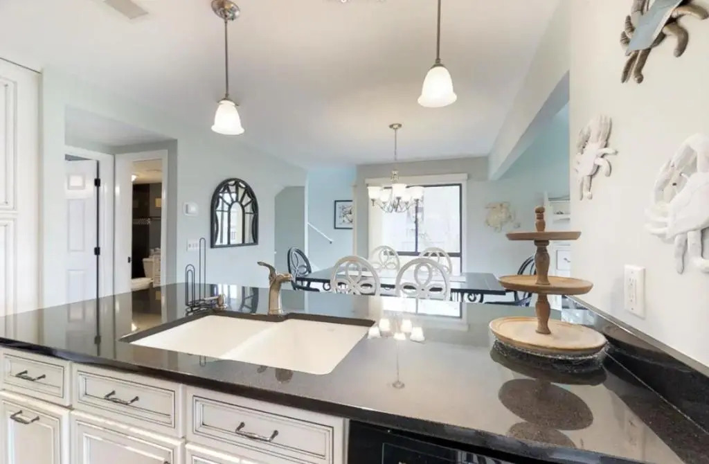 280 Turnberry Village