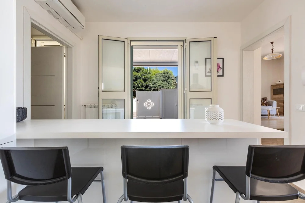 2508 Villetta Blanca by Barbarhouse