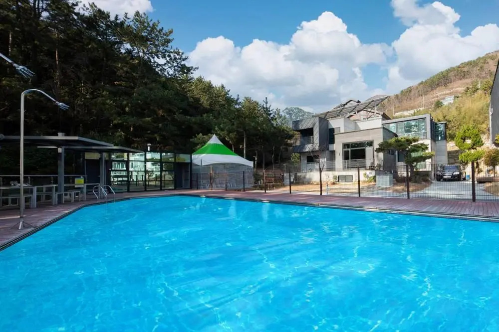 Geoje VIP Pension
