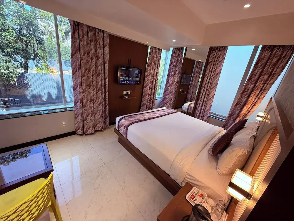 Hotel Pearl Residency Thane