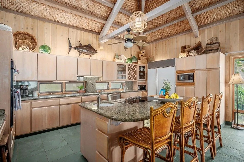 Niulani Lanikai - Kauai Beach House 4 Bedroom Home by RedAwning