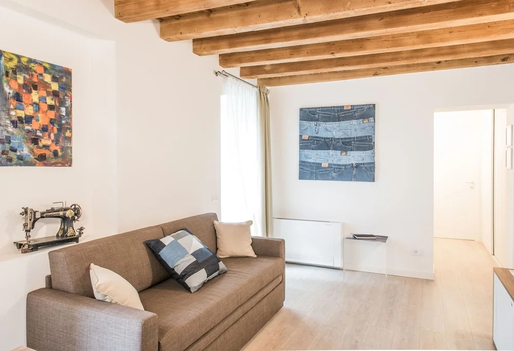 Carrera Home Appartamenti Verona - Bike Hotel