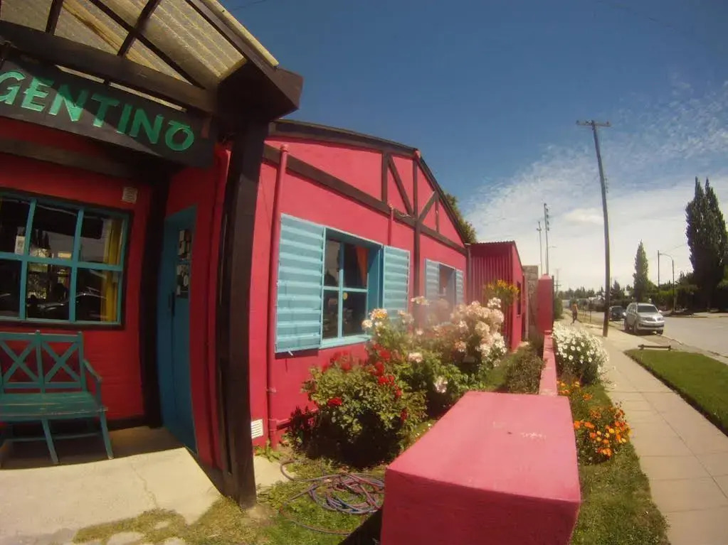 Lago Argentino Hostel