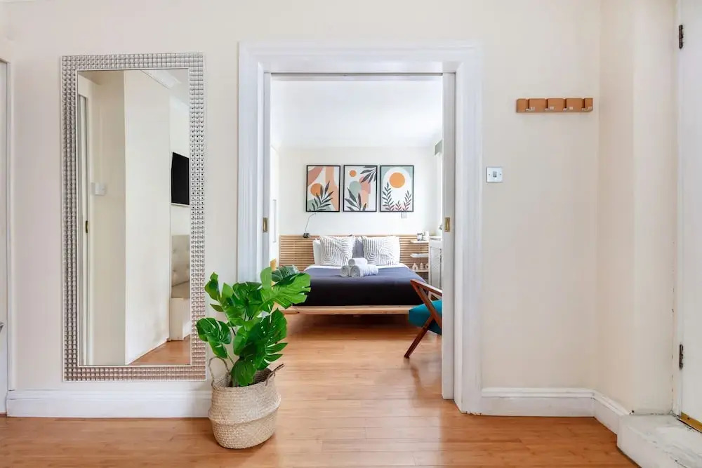 Classic 1BR - Notting Hill Gem