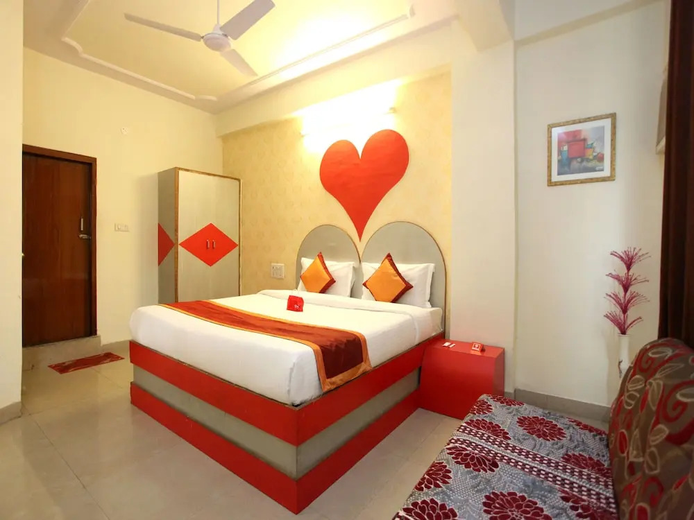 OYO 2326 Hotel Star Plaza