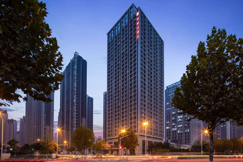 Ramada by Wyndham Wuhan Jiangan