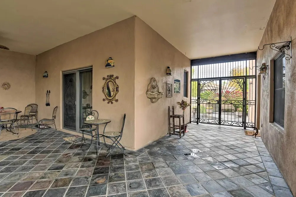 Shared Backyard & Hot Tub: Restful Mesa Retreat!