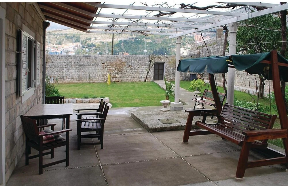 Awesome Home in Dubrovnik With Wifi and 2 Bedrooms
