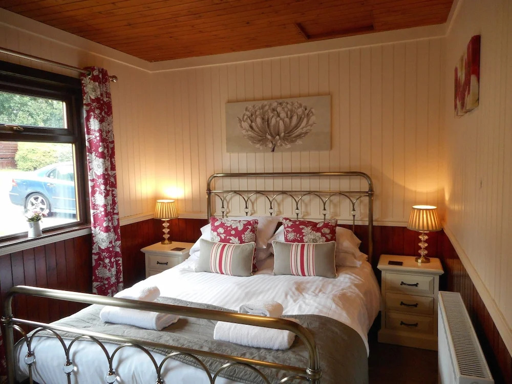 Bluebell Lodge 5 with Hot Tub