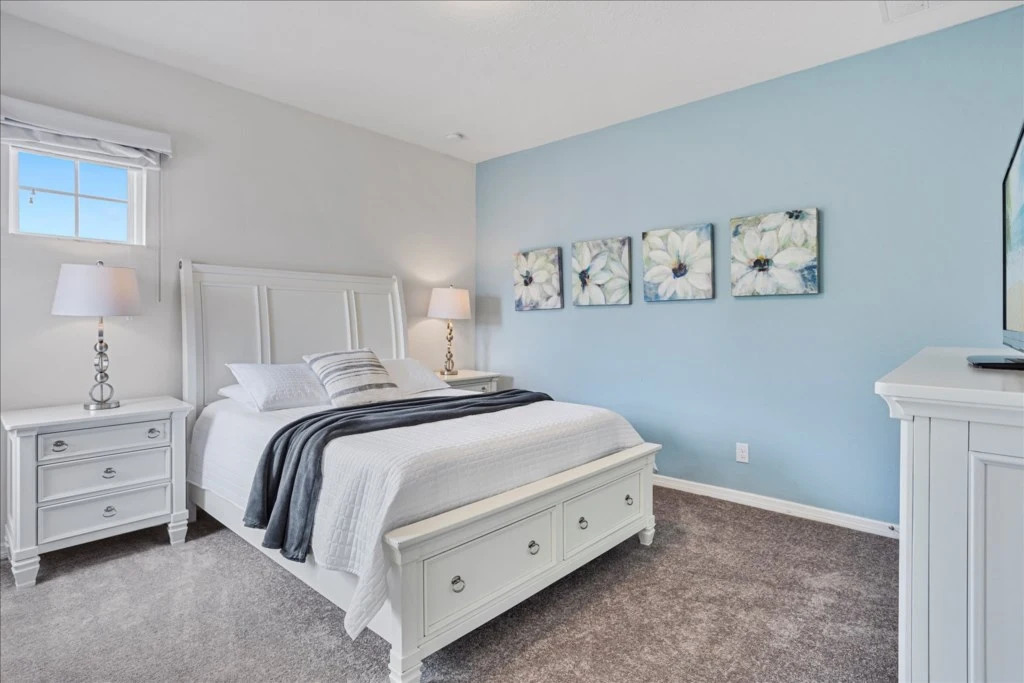 7 Bedrooms 5 Bathrooms Solterra 4035 OL