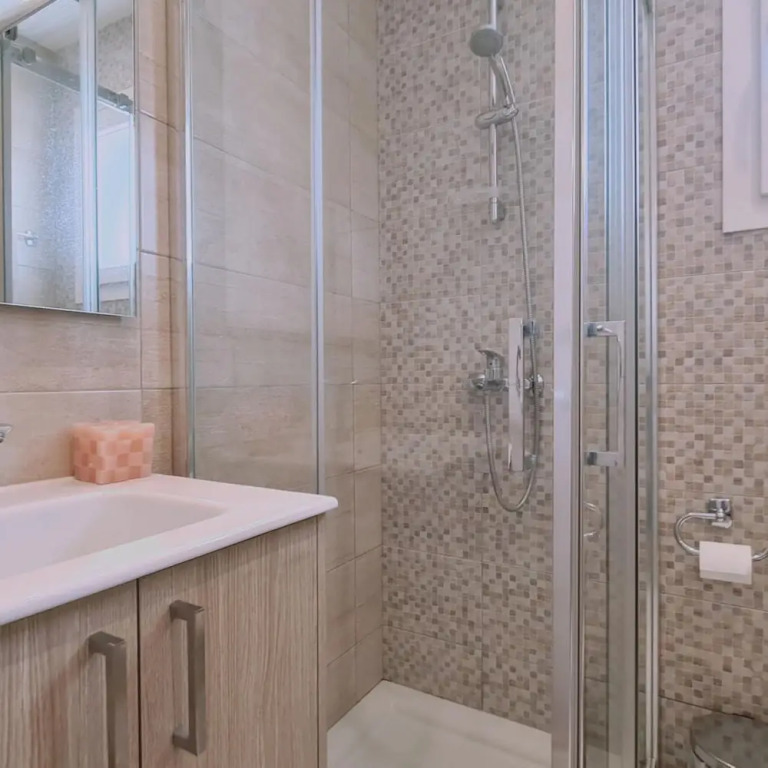 73 LCA - Stay Novel Apartment